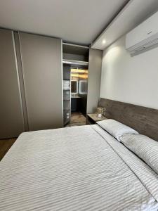 Gzira - Modern 3 bedroom Apartment - Side Seaview