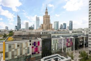 8th Floor City View Apartment by BookingHost