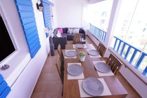 540 Apartment Kabila Vista 3 bedroom living room air conditioning pool parking