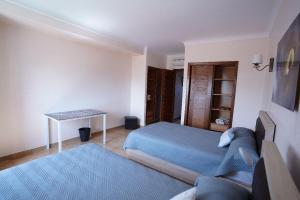 540 Apartment Kabila Vista 3 bedroom living room air conditioning pool parking