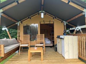 Romalas Mini Glamp