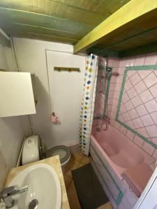 Appartements Studio atypique plein centre : photos des chambres