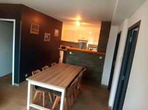 Appartements T3 rez de jardin dans une villa : photos des chambres
