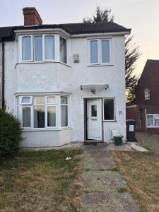 4 Bedroom house Heathrow