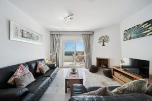 F08 Colinas de Calahonda