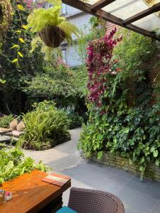 Hotel Middle Path & Spa