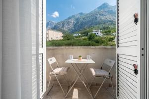 Villa Božica - sea view stone villa with free parking