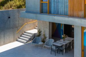 Villa Tabori Hill - Modern 7BR Villa near Old Tbilisi