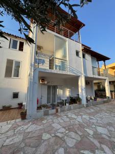 CAUSHI Apartments Ksamil