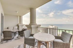 Walk to Shore Resort Retreat in Miramar Beach!