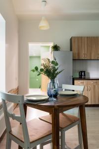 Homey apartment central