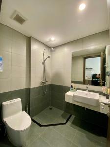 Shi House- Studios BE5 - Swimming Pool & Balcony