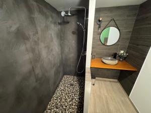 Gîte de la Racine, A lOrée du bois