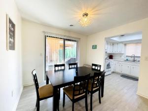 Breeze away beach cottage North Myrtle Beach