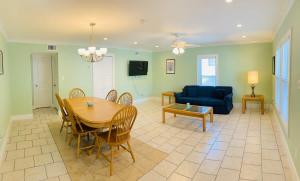 North Myrtle Beach B beautiful triplex unit