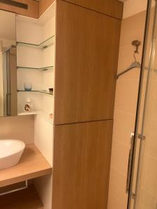 Cosy studio piscine eze bord de mer