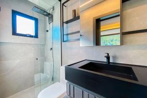 Praia de Palmas Cobertura Alto Padrão 200m do Mar - 0199