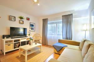 Lips Friendship Shelter