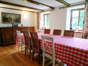 Maisons de vacances Maison charmante dans le village de Taintrux avec jardin : photos des chambres