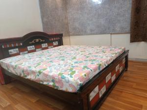 2BHK AC Hitech City Comfortable Affordable