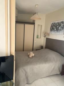 2 p vue mer terrasse proche monaco