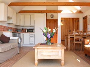 The Barn At Fishponds