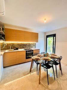 Appartements Coliving - Private Shower - Bfast & Terrace Dining : photos des chambres