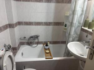 Cala Apartment Λουτράκι