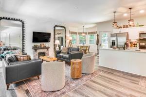 Hike, Golf & Swim: Blue Ridge Cabin Escape