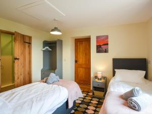 Yr Hen Feudy At Pentre Farm