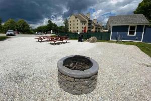 BearNecessities- AC, Pool, Hot Tub, Gym, Sauna