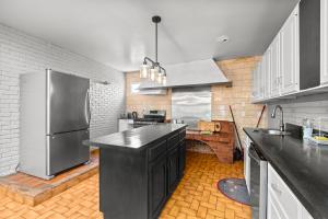 Beautiful home, a few minutes to the waterfall and attractions