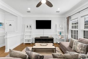 Beach House - Sunset Escape by Panhandle Getaways