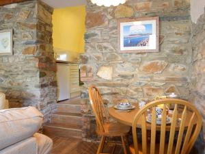 Old Chapel Cottage - Dinas Country Club