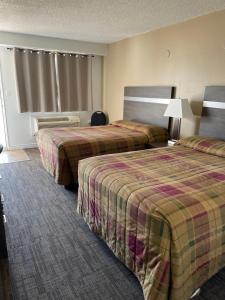 Hilltop Motor Inn