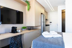 Piscina, academia, AC ,cama Queen|Brazilian Corner