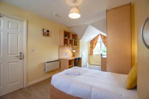 Spacious 5 Bedroom House