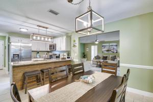 5 Mi to Gulf Beaches Coastal Alabama Home