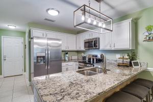 5 Mi to Gulf Beaches Coastal Alabama Home