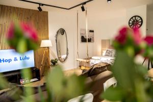 Hop & Lulu Park Studio