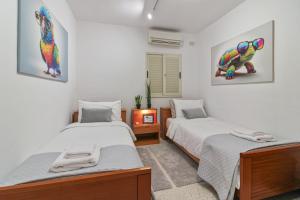 3BR with Seaviews I 60 seconds to the Beach