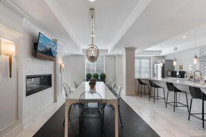 Unique SLC Getaway 2-Bed, 2-Bath with Fire Pit