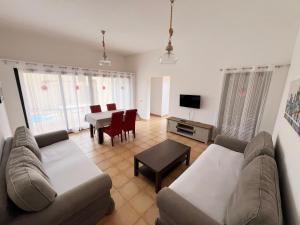 Anahi Homes Corralejo - Villa Brezo 1
