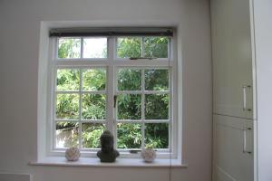 Woodlands Cozy Cottage in Gerrards Cross Sleeps 2