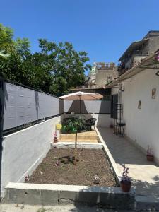 Orange Grove Apartment