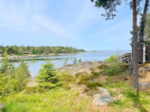 Villa with Sea Views on Vaddo Island