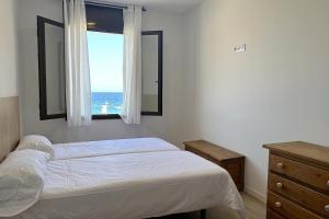 Beachfront Victoria apartment in tossa 2