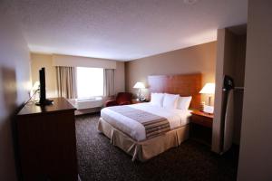 Canby Inn and Suites