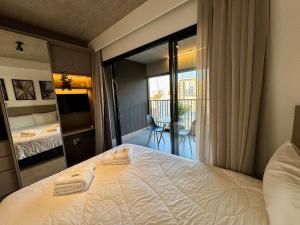 Studio com sacada e coworking prox Paulista