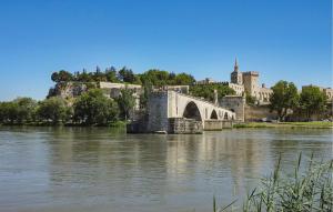 Maisons de vacances Lovely Home In St Cannat : photos des chambres